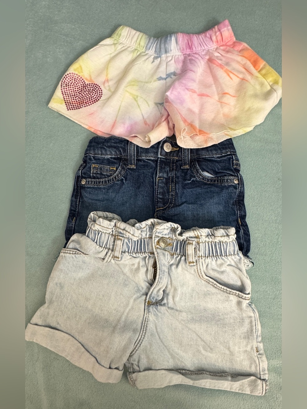 Bundle  of 3 shorts zara 3-4 cat and jack 3, fire house2-3
